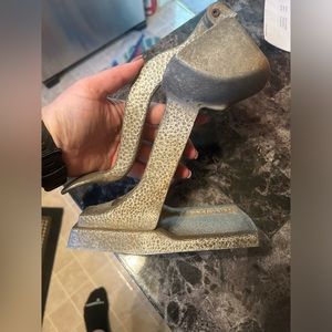 Antique citrus, pomegrate, and all fruit juicer.